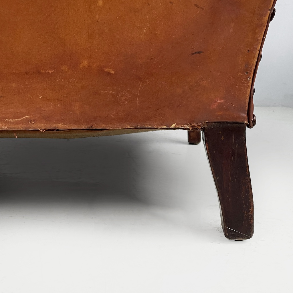 Poltrone in pelle marrone, 1920 ca.