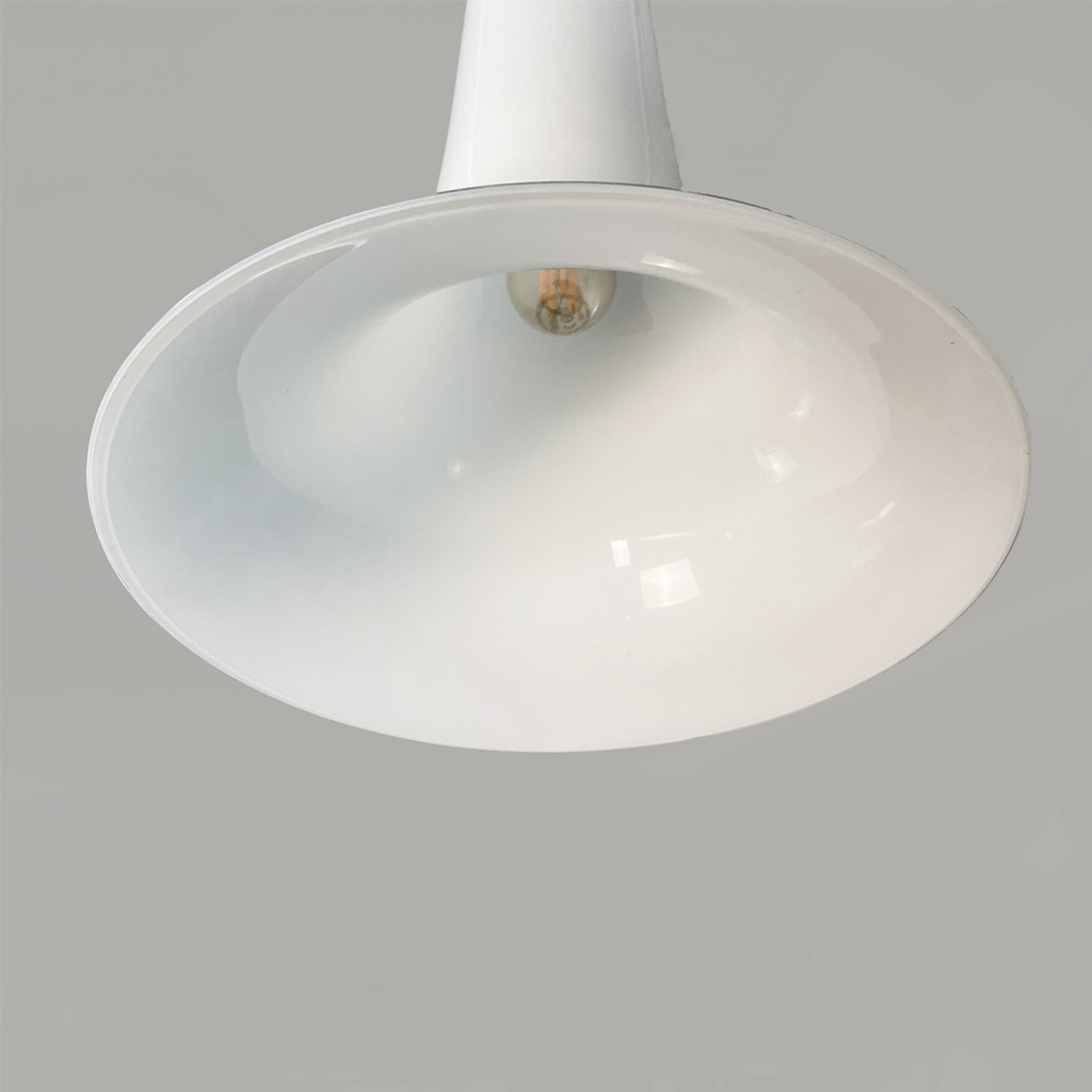 Lampadari in vetro opalino e metallo, 1970 ca. 