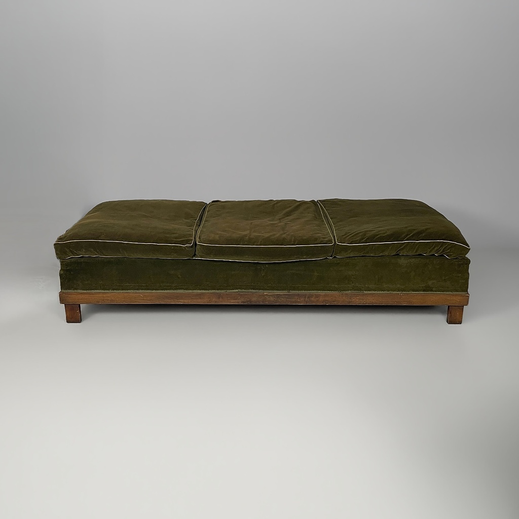 Daybed in velluto verde, 1930 ca.
