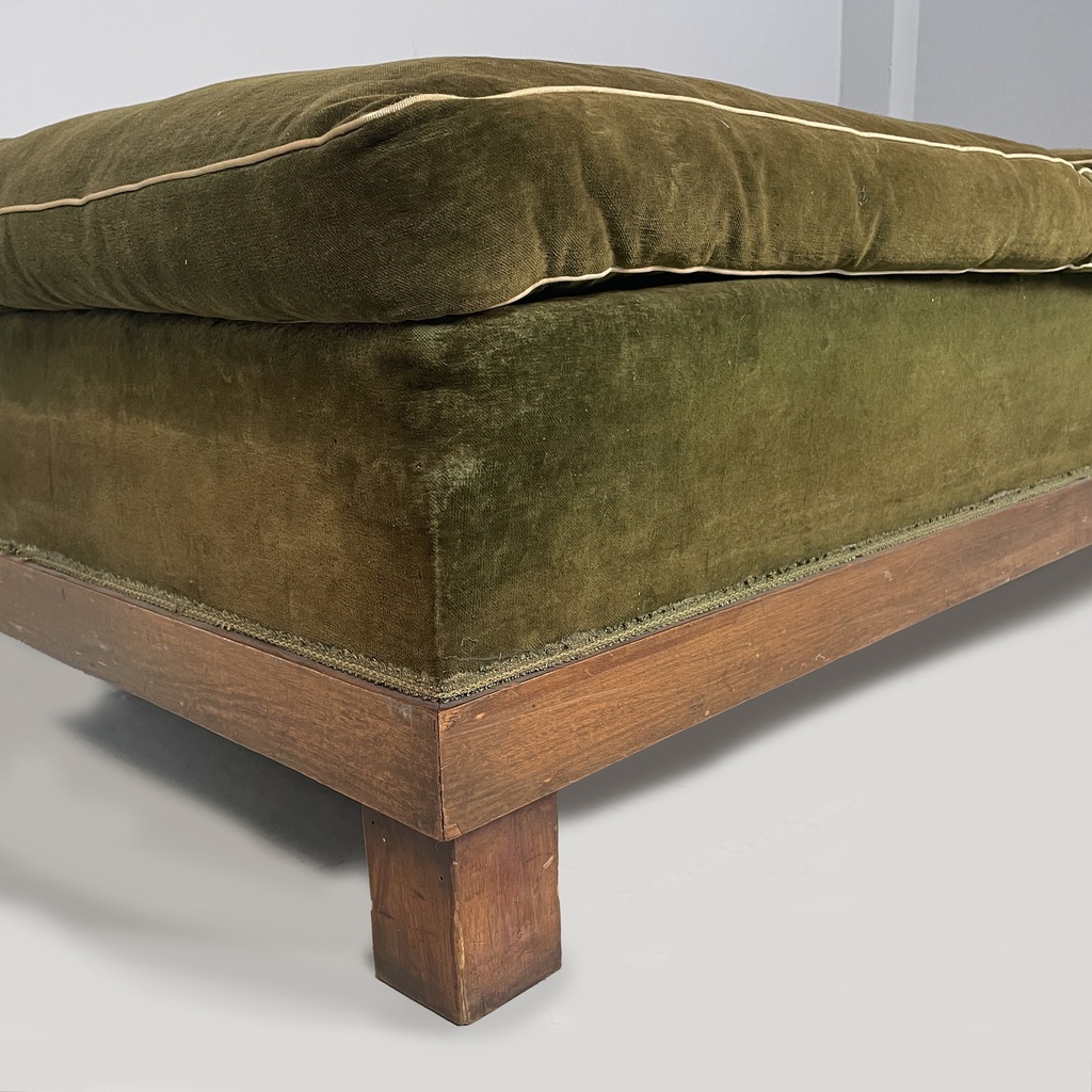 Daybed in velluto verde, 1930 ca.