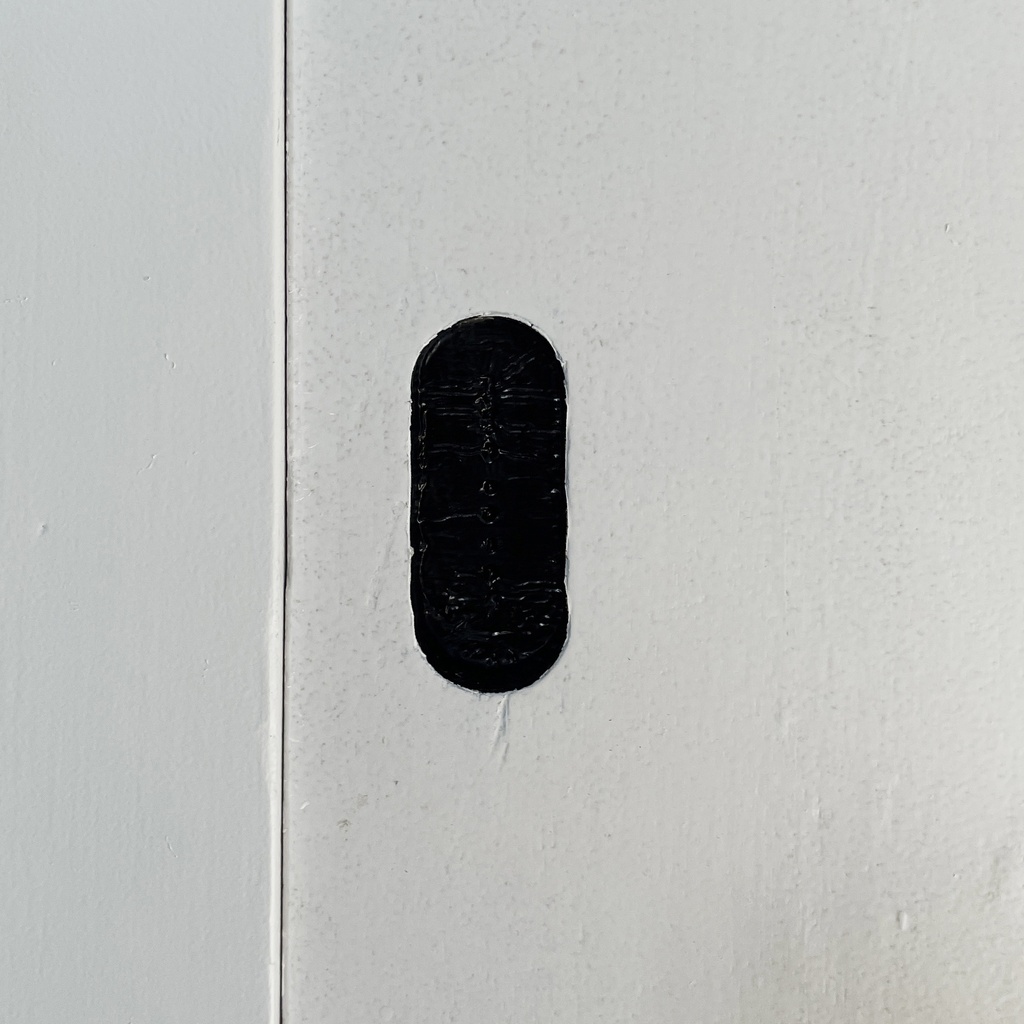 Armadio in legno grigio chiaro e nero, 1960 ca.