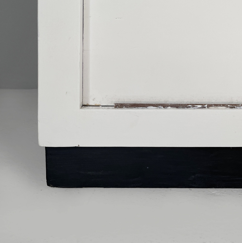 Armadio in legno grigio chiaro e nero, 1960 ca.