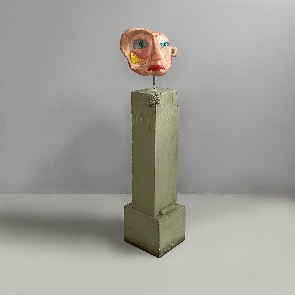 Scultura di testa in terracotta, 1980 ca.
