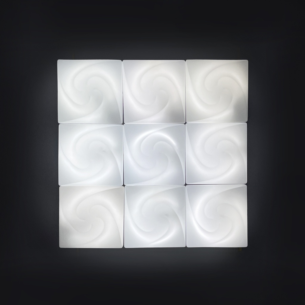 Applique in plexiglass bianco, 1980 ca.