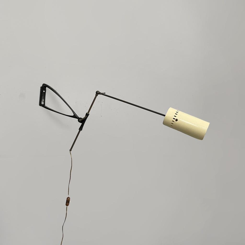 Lampada da parete in metallo e ottone, 1950 ca.