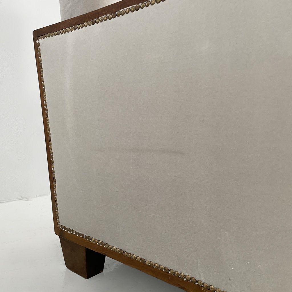 Poltrone in legno e velluto grigio, 1930 ca. 