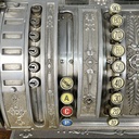 Registratore di cassa in metallo e legno, 19