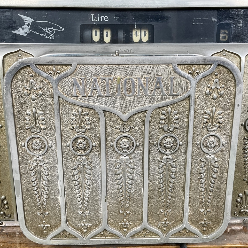 Registratore di cassa in metallo e legno, 19