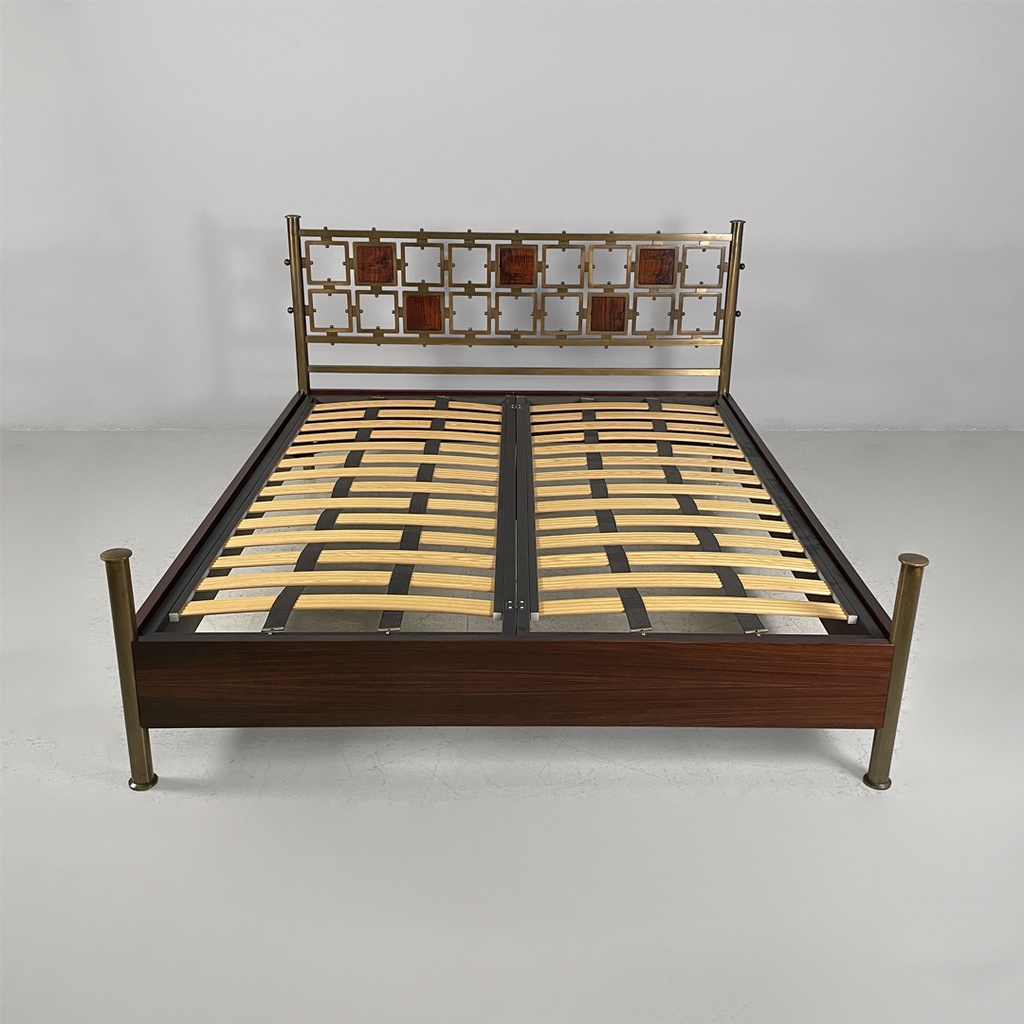 Letto matrimoniale di Osvaldo Borsani e Arnaldo Pomodoro per Atelier Borsani Varedo, 1950 ca.