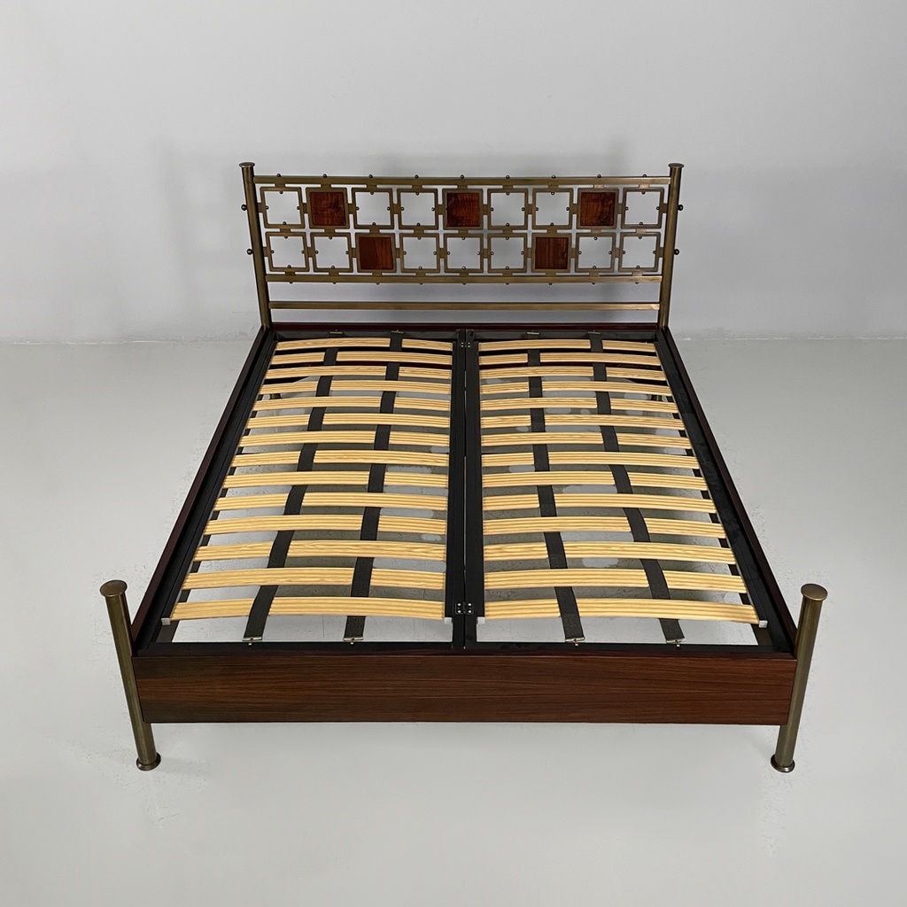 Letto matrimoniale di Osvaldo Borsani e Arnaldo Pomodoro per Atelier Borsani Varedo, 1950 ca.