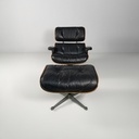Poltrona e pouf di Charles e Ray Eames, 1970 ca.