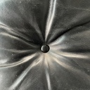 Poltrona e pouf di Charles e Ray Eames, 1970 ca.
