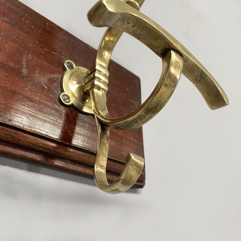 Appendiabiti da parete in legno e ottone, 1920 ca.