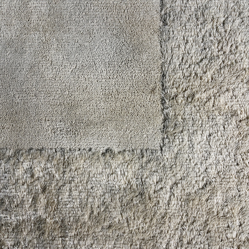 Tappeto a pelo corto e medio in beige, 1970 ca.