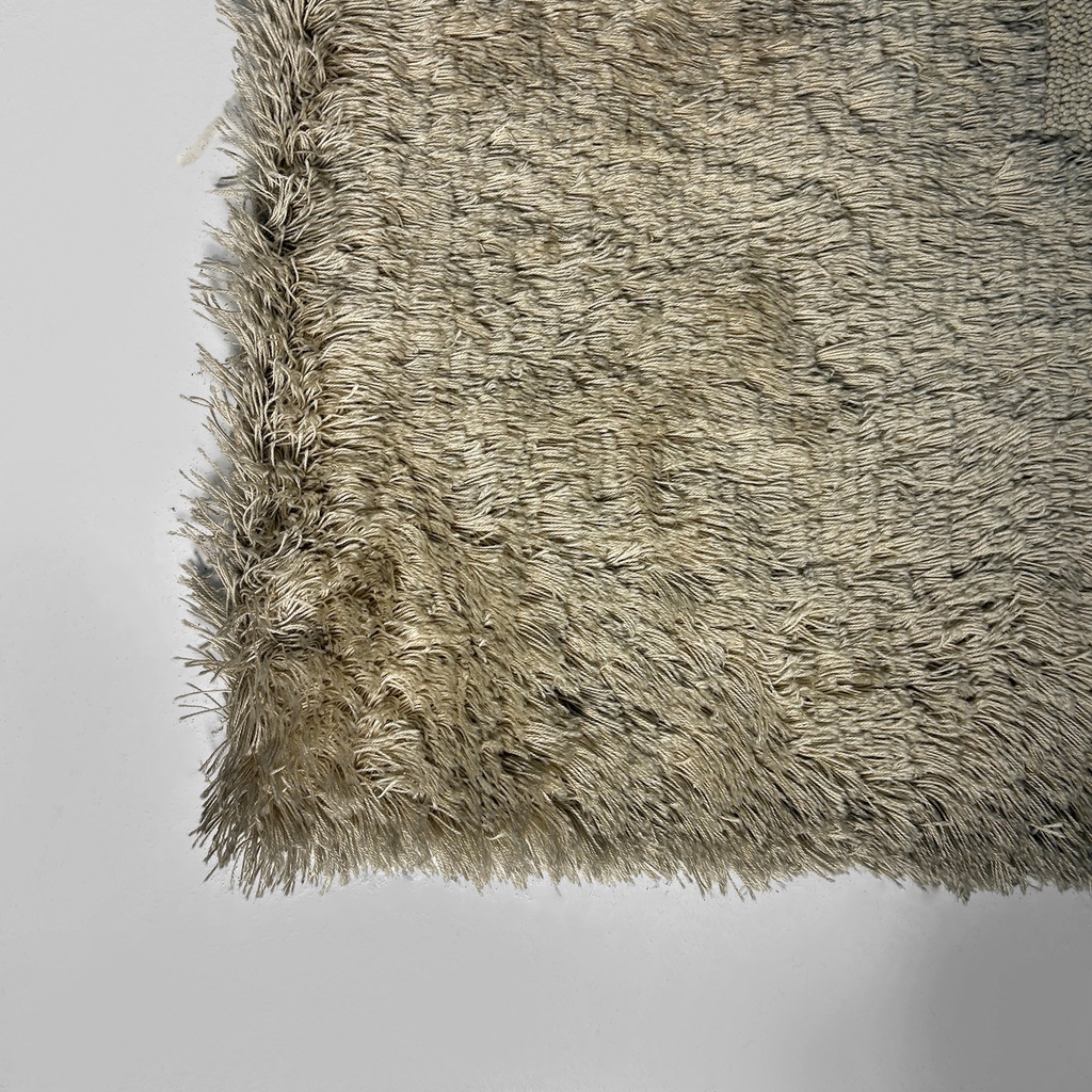 Tappeto a pelo corto e medio in beige, 1970 ca.