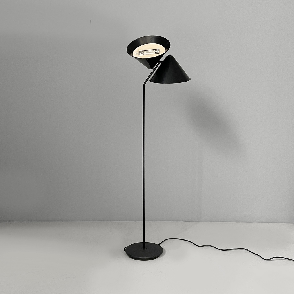 Lampada da terra Pascal di Vico Magistretti per Oluce, 1980 ca.
