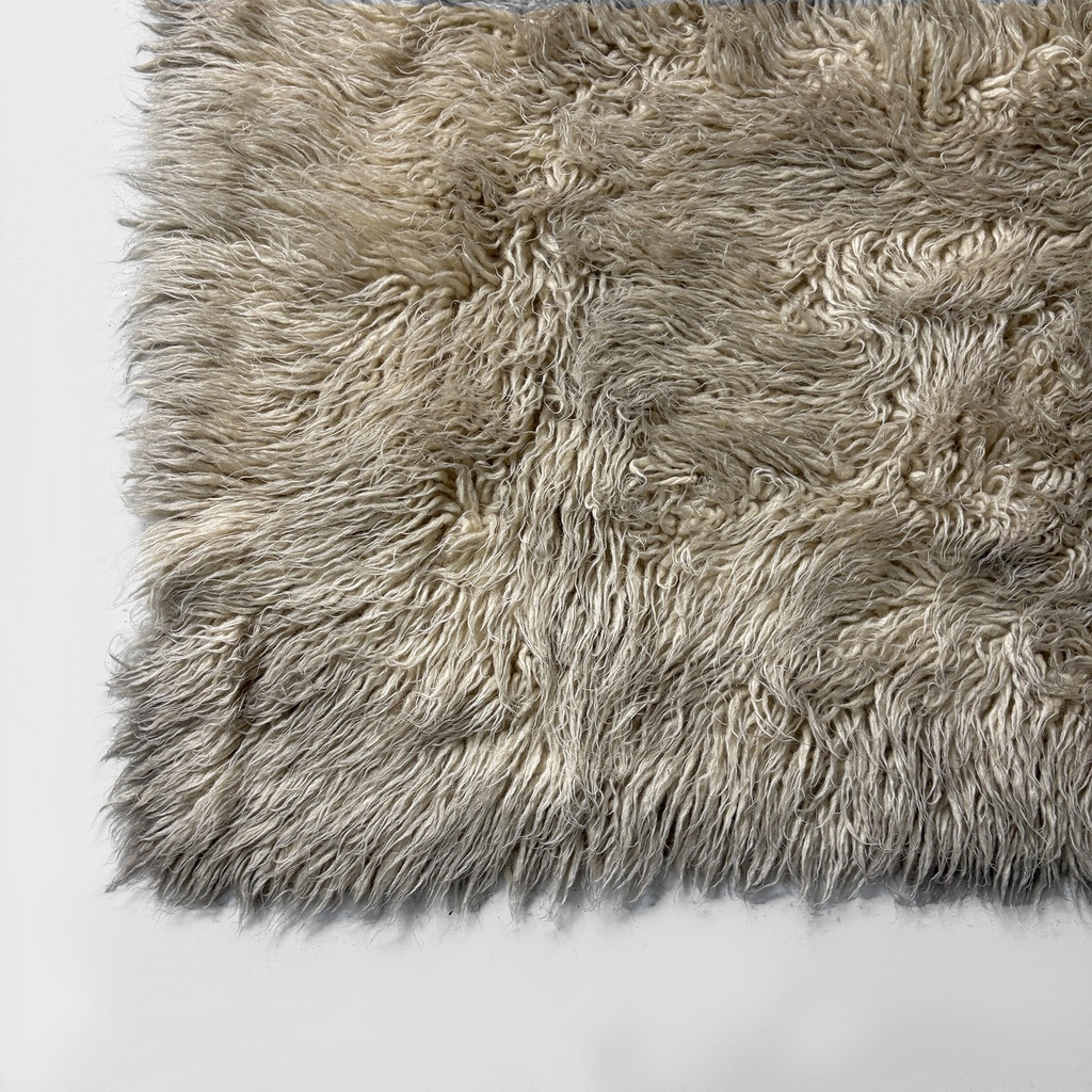 Tappeto a pelo lungo in bianco crema, 1970 ca.