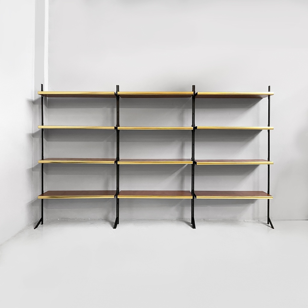 Libreria in legno, ottone e metallo nero, 1960 ca.