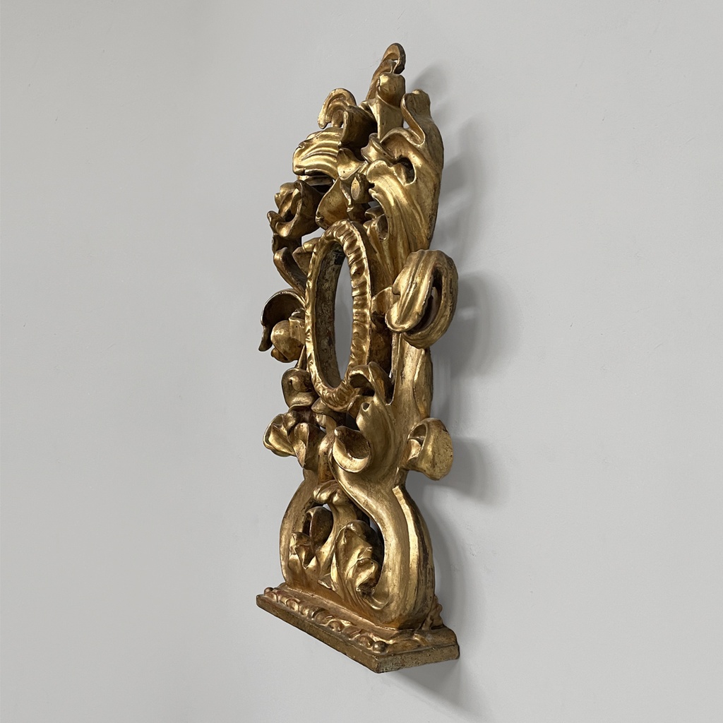 Cornice in legno dorato, 1800 ca. 