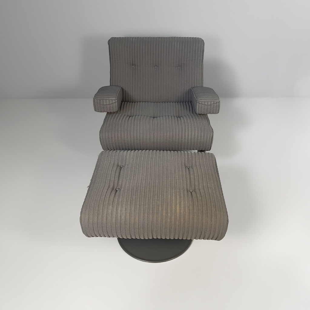 Poltrona e pouf di Eugenio Gerli per Tecno, 1960 ca.