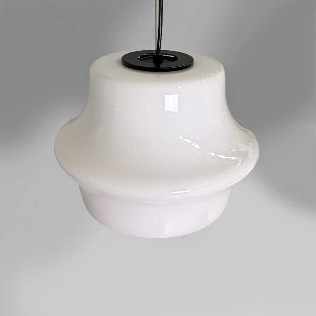 Lampadari in vetro opalino, 1950 ca.