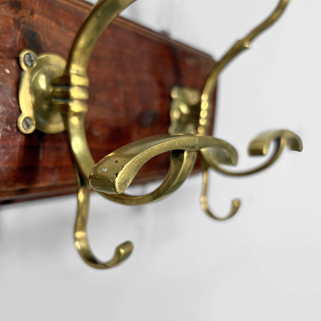 Appendiabiti da parete in legno e ottone, 1920 ca.