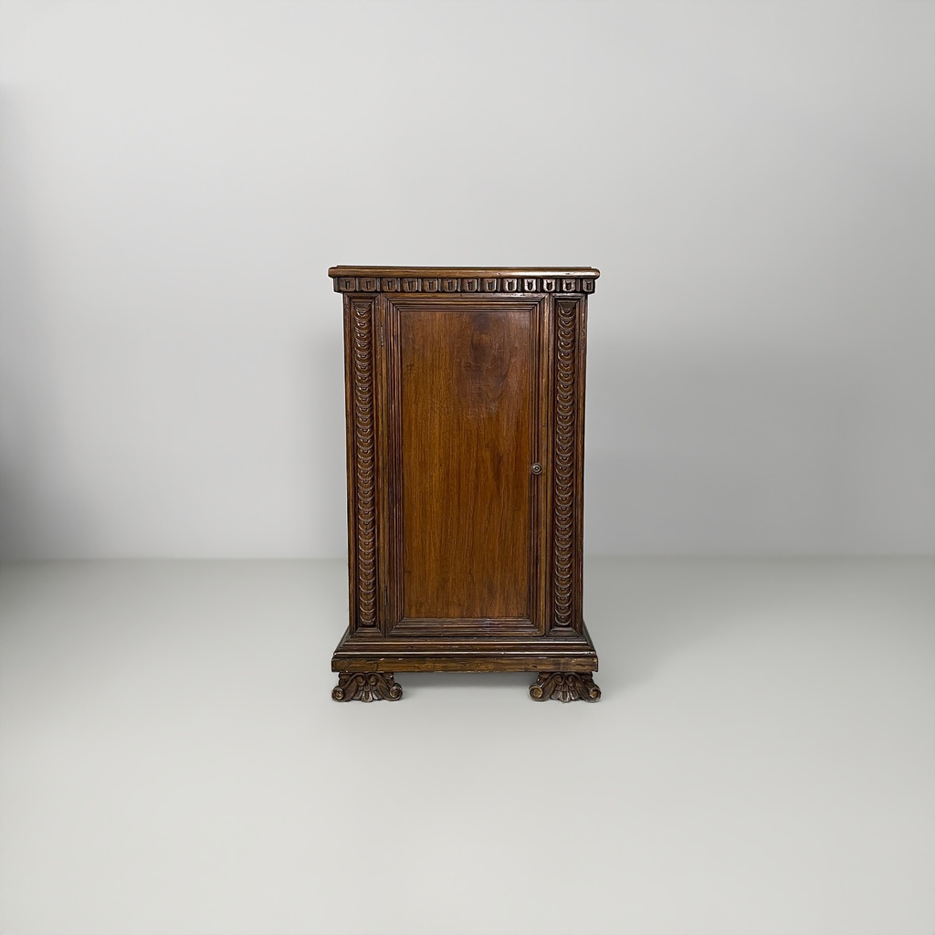 Comodino in legno, 1800 ca.