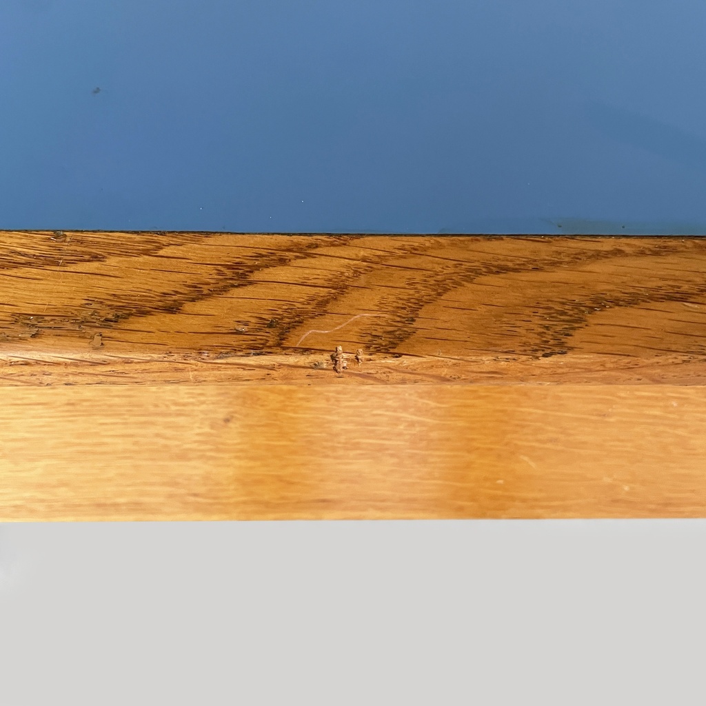 Scrivania in legno massello e formica blu, 1960 ca. 