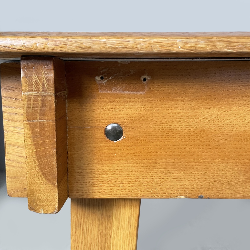 Scrivania in legno massello e formica blu, 1960 ca. 