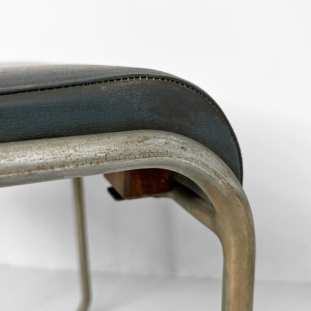 Sgabello in metallo e similpelle, 1930 ca. 