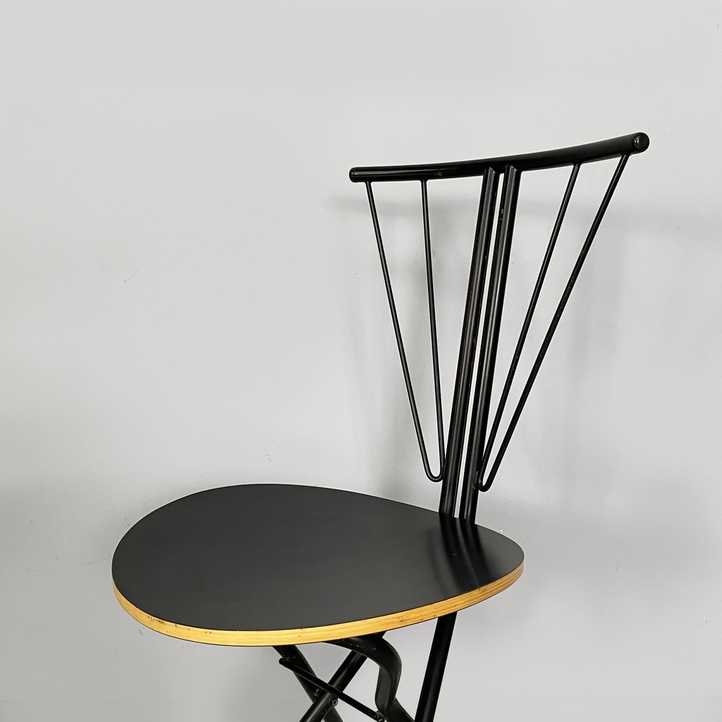 Sedia in legno e metallo nero, 1980 ca.