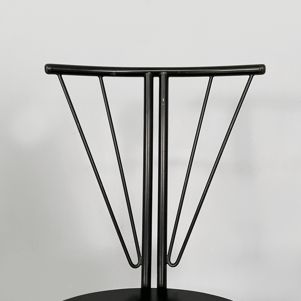Sedia in legno e metallo nero, 1980 ca.