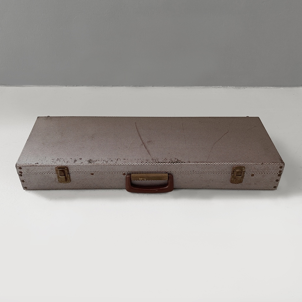 Chitarra elettrica giocattolo, 1980 ca.