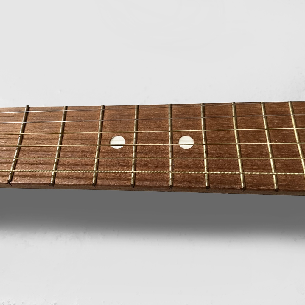 Chitarra elettrica giocattolo, 1980 ca.