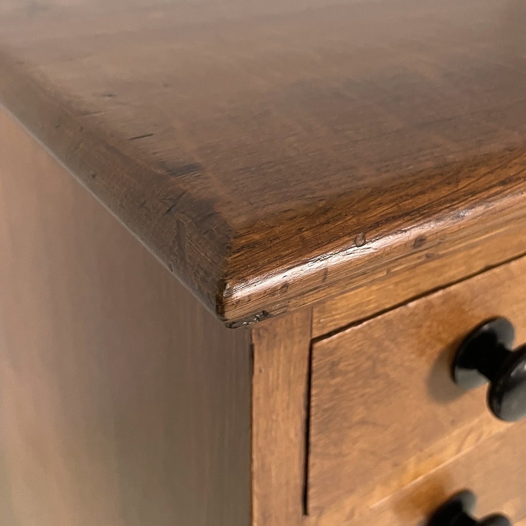 Cassettiera in legno, 1930 ca.