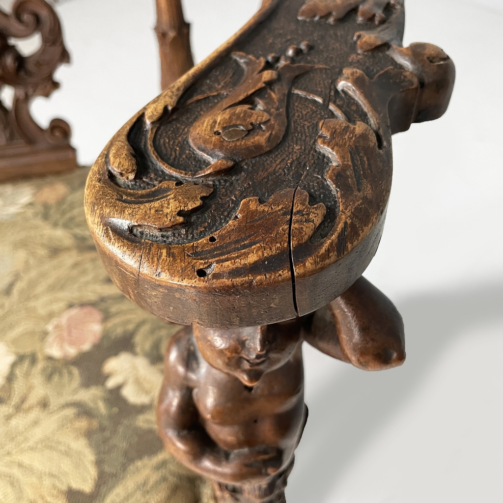 Poltrone in legno e tessuto floreale, fine 1800 ca.