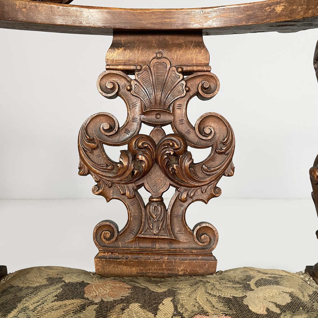 Poltrone in legno e tessuto floreale, fine 1800 ca.