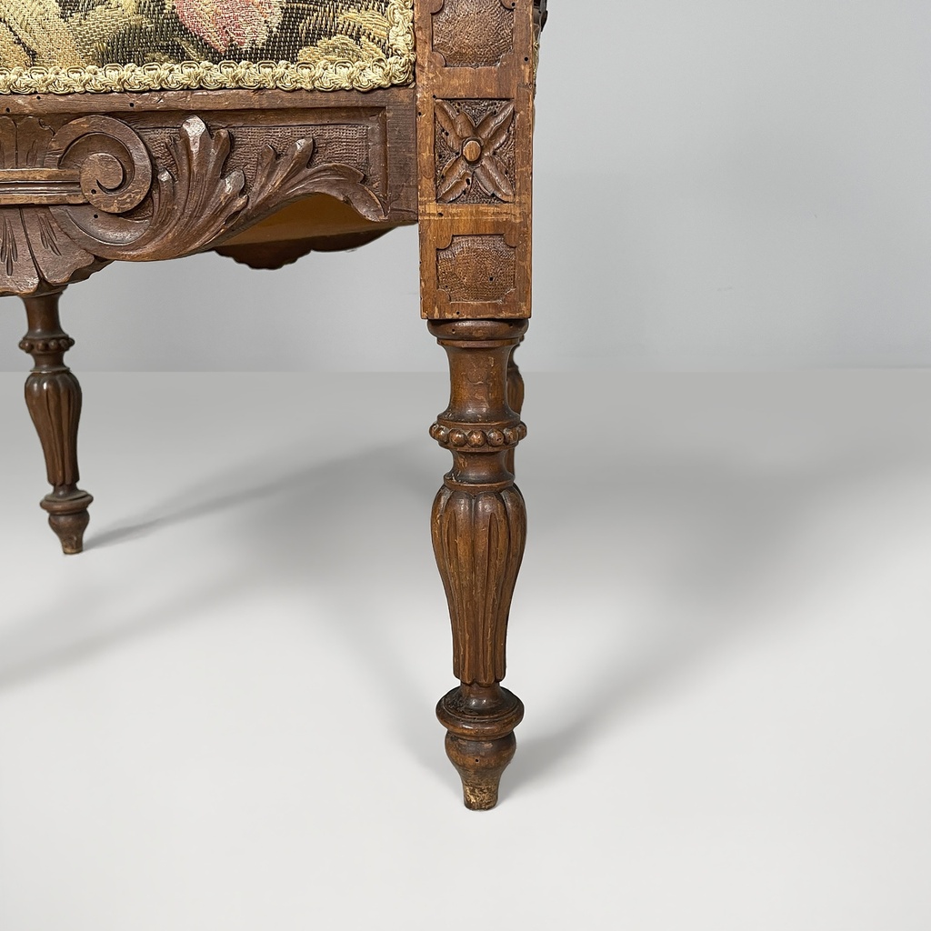 Poltrone in legno e tessuto floreale, fine 1800 ca.