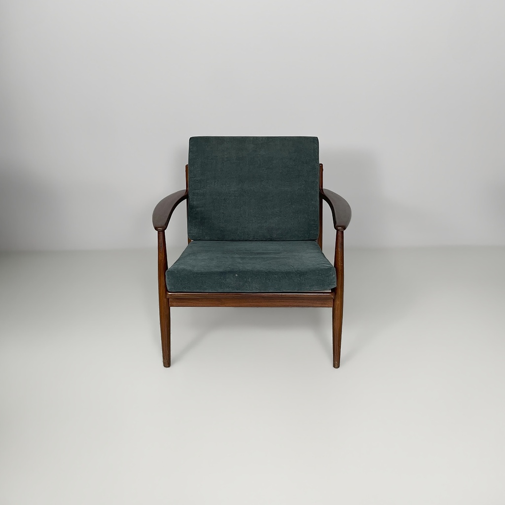 Poltrone in velluto verde, 1950 ca.