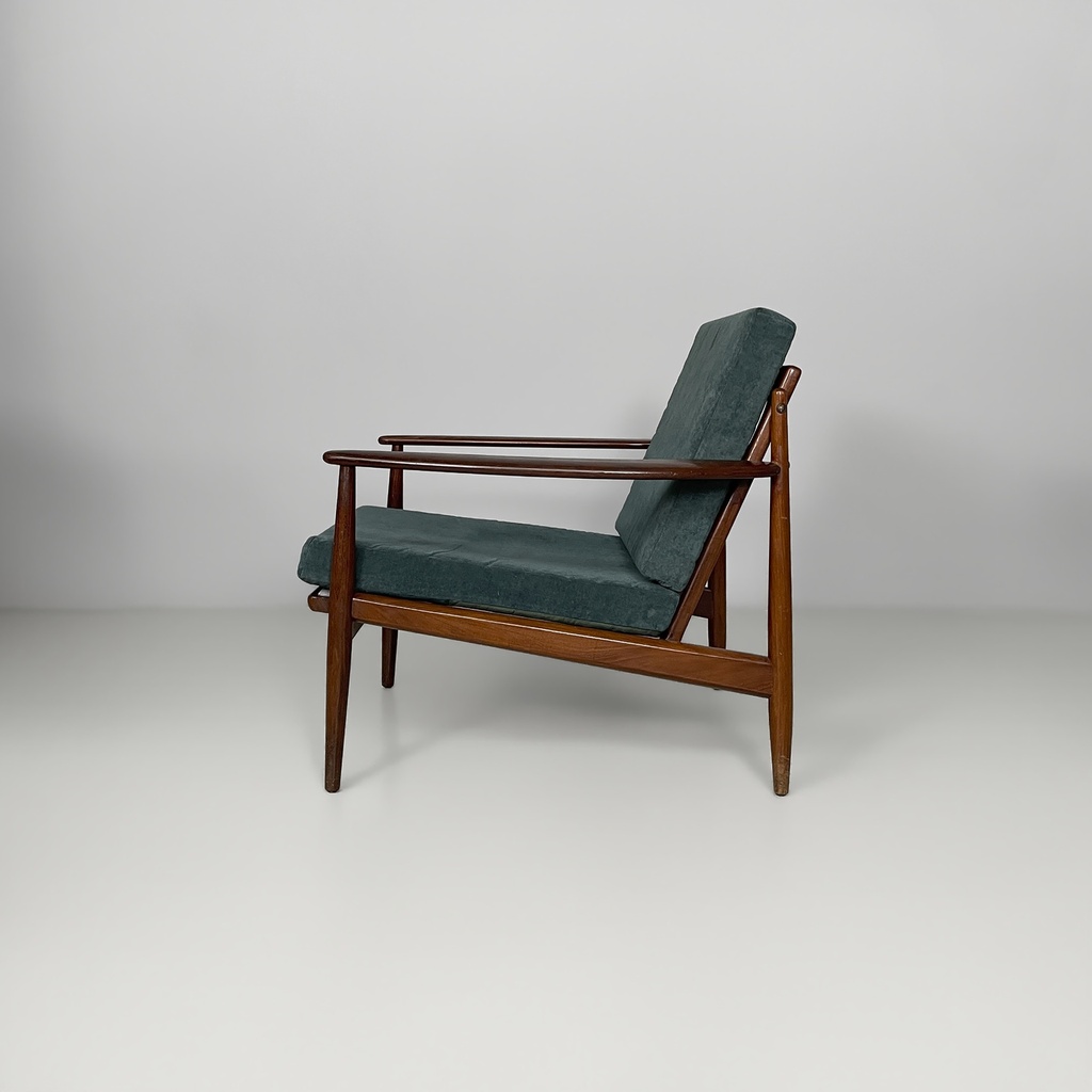 Poltrone in velluto verde, 1950 ca.