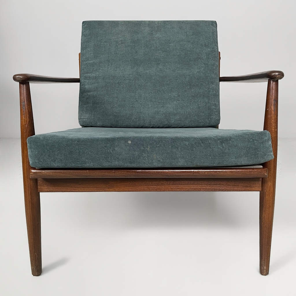 Poltrone in velluto verde, 1950 ca.