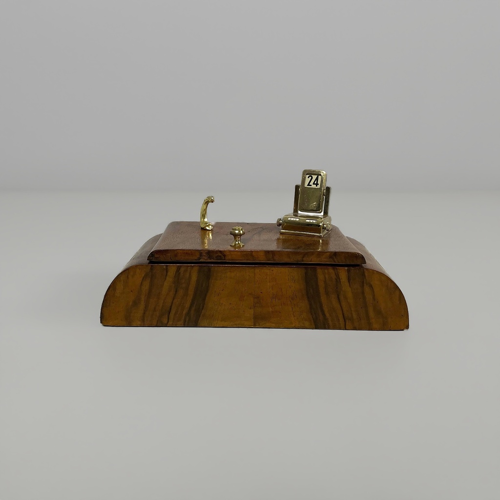 Scatola in legno con calendario, 1930 ca.