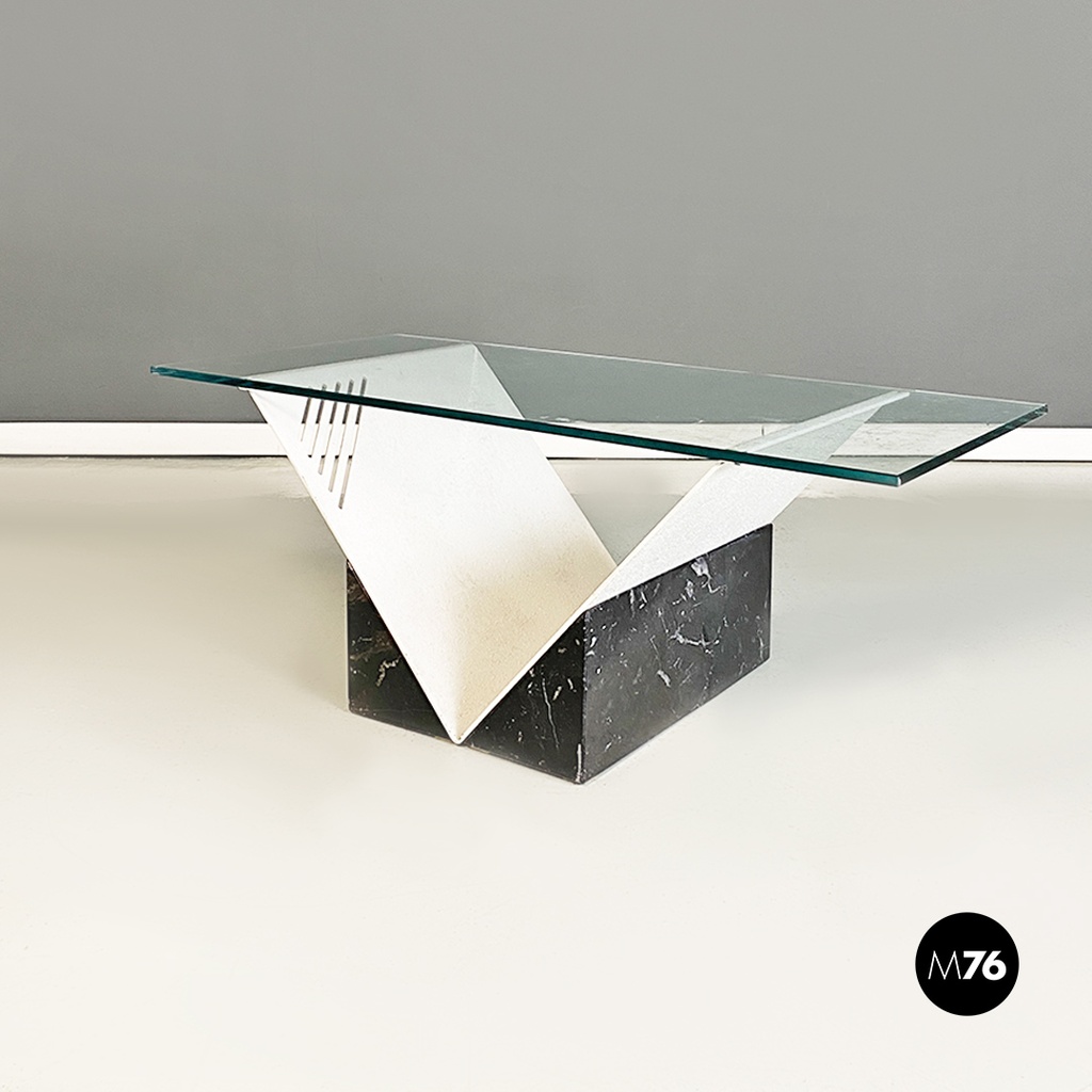 Tavolo da caffè in marmo marquinia, vetro e metallo, 1980 ca. 