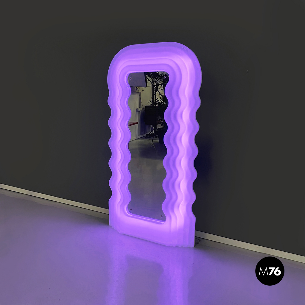 Specchio luminoso Ultrafragola di Ettore Sottsass per Poltronova, 1970 ca. 