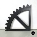 Oggetto di scena triangolare, 2020 ca. 