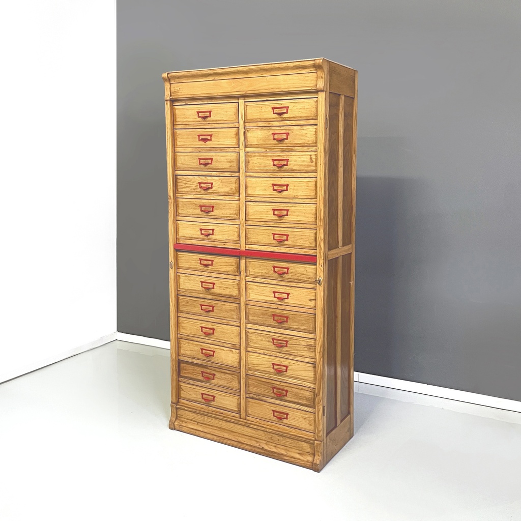 Archivio in legno e metallo rosso, 1940 ca.