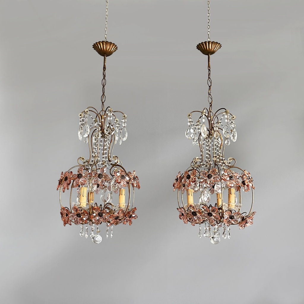 Lampadari in vetro rosa e ottone, inizio 1900 ca.