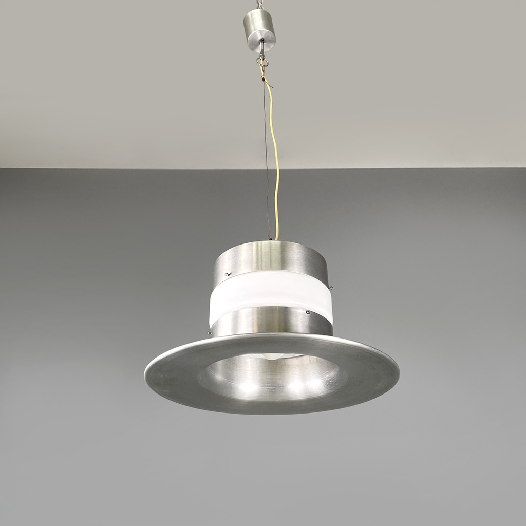 Lampadario in alluminio e vetro bianco, 1970 ca.