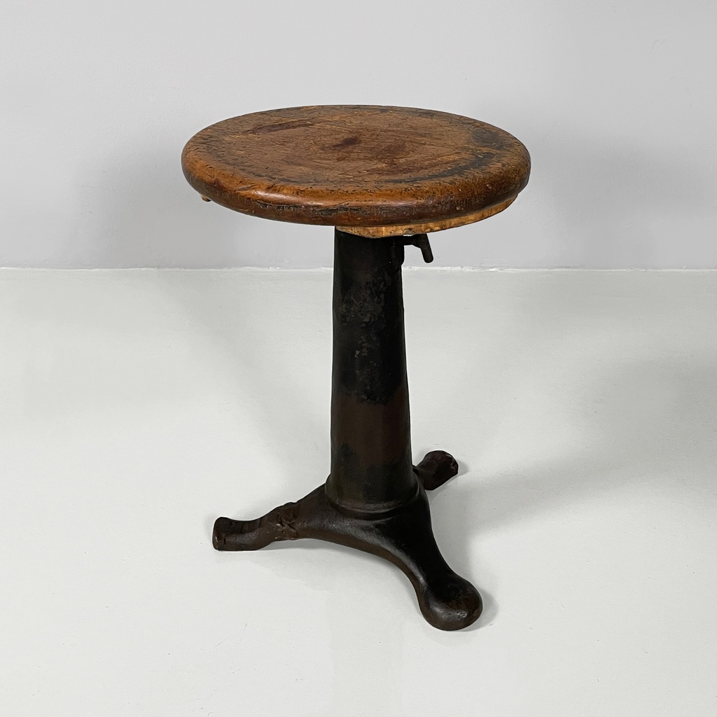 Sgabello in legno e ghisa, 1930 ca.