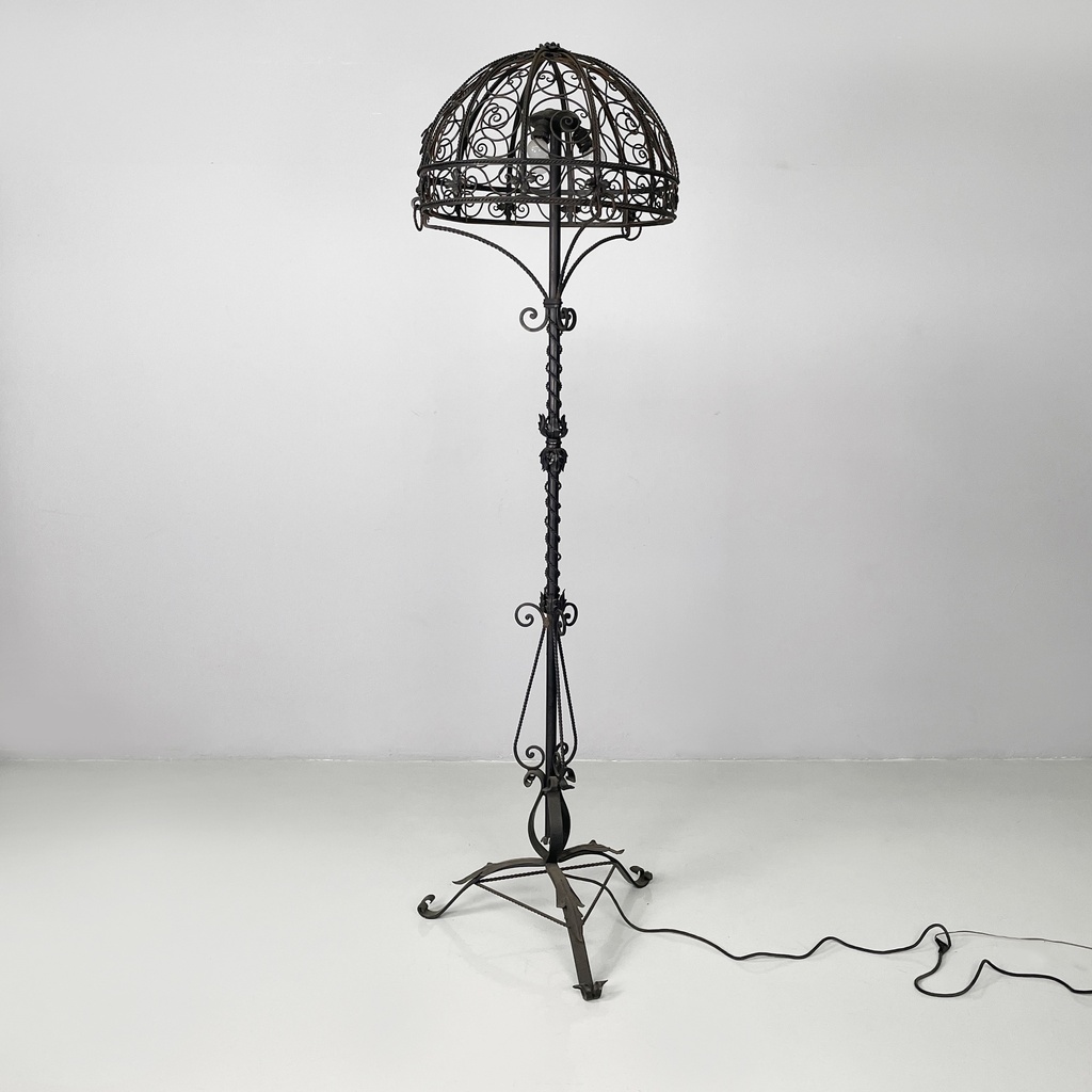 Lampada da terra in ferro, 1930 ca.